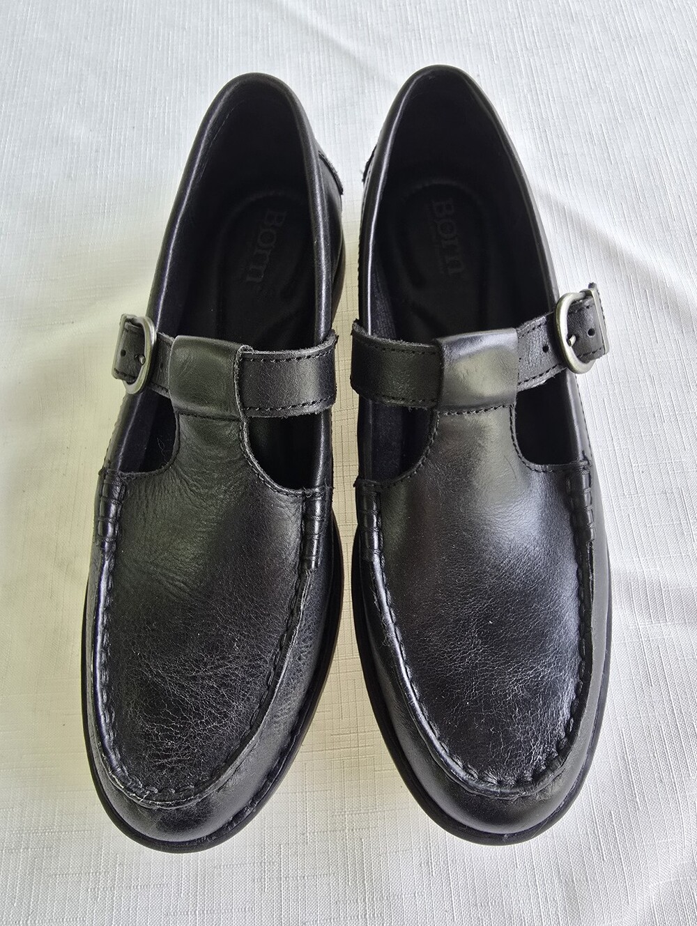 Born NEW Black Leather T-Strap Mary Jane Shoes
